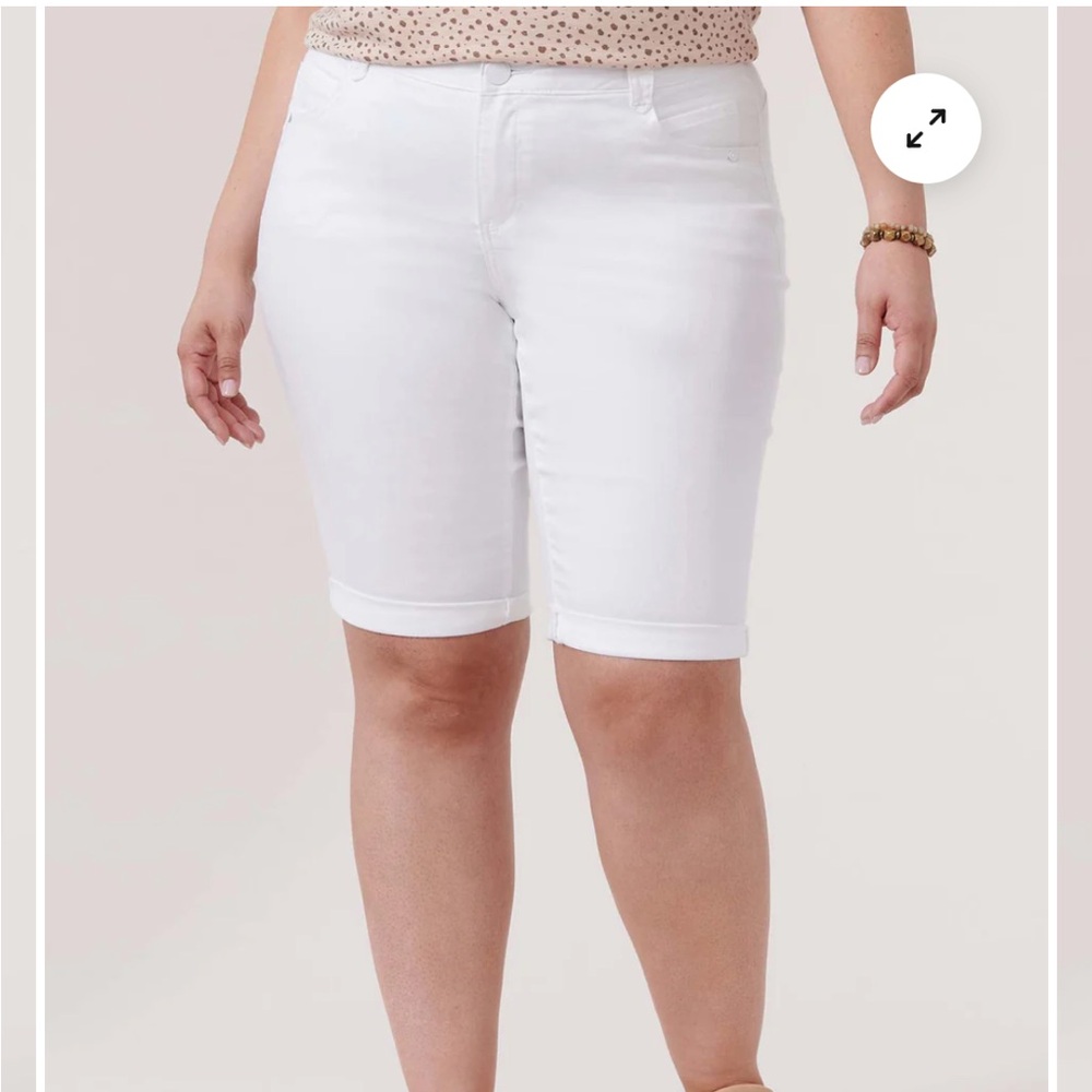 White Deomcracy Women's Bermuda shorts - Picture 1 of 9